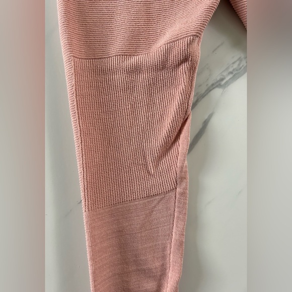 Gymshark time-out knit jogger in blush nude size XS. NWT - Picture 4 of 6